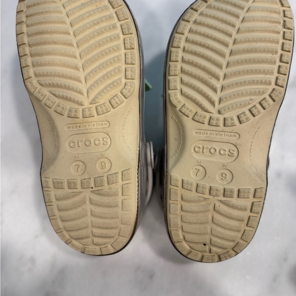 Baby Yoda Crocs Men’s Size 7 - Picture 6 of 6